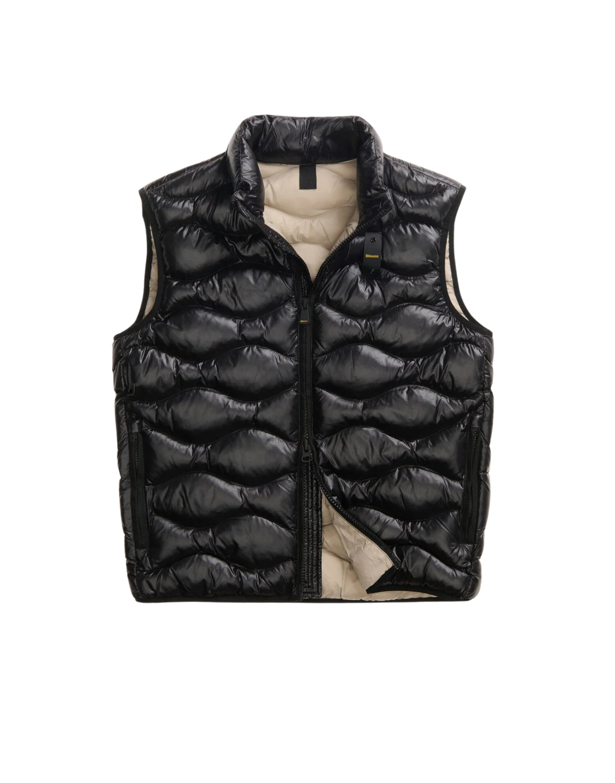 Danny Black, interior en color beige