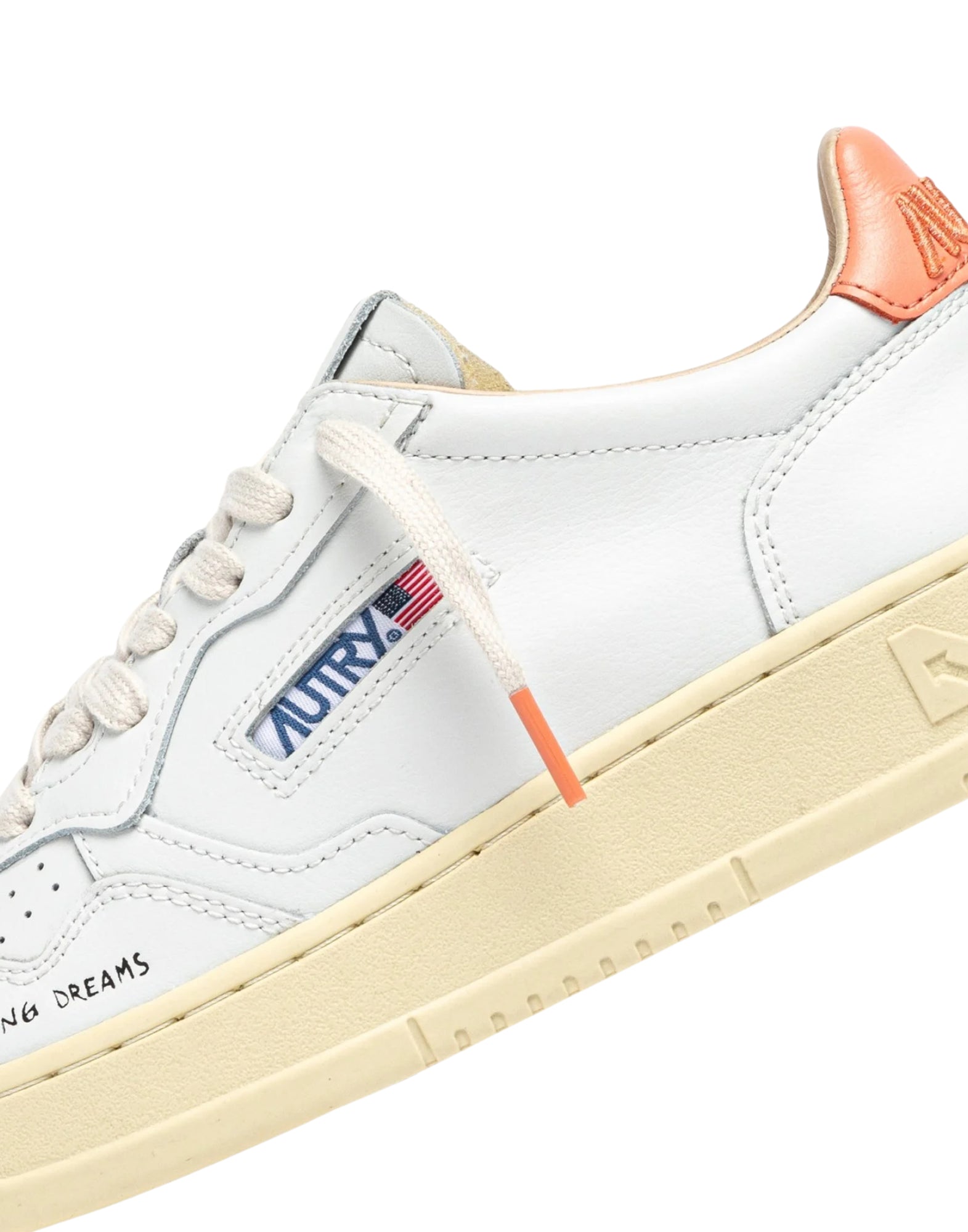 Autry Medalist Low Women’s Sneakers in White Leather and Peach Pink AULW DL03 WHT/PEACHP MEDALIST