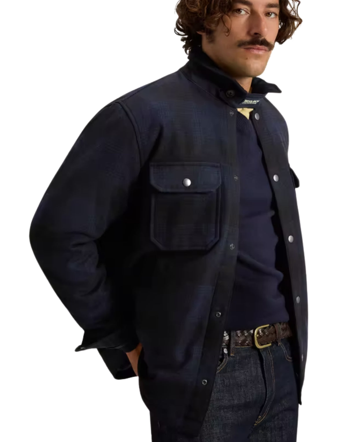 Giacca camicia Woolrich Alaskan Check uomo Blue Hunting, vista tre quarti con tasche sul petto
CFWOOS2018MBUT3046_3983 2