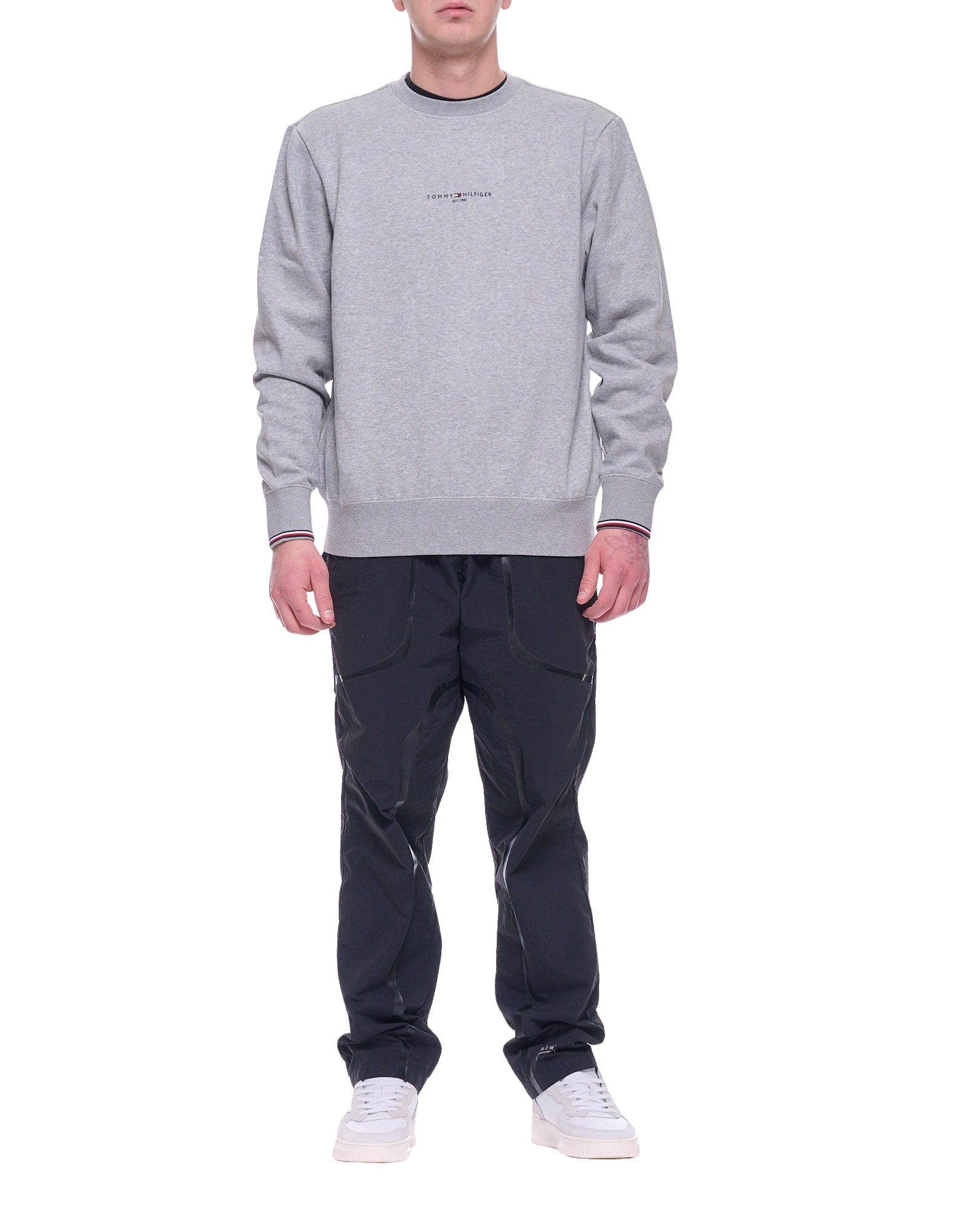 Tommy Hilfiger Men’s Crewneck Cotton Sweatshirt Light Grey 33639 P01 GREY LOGO TIPPED SWEATER