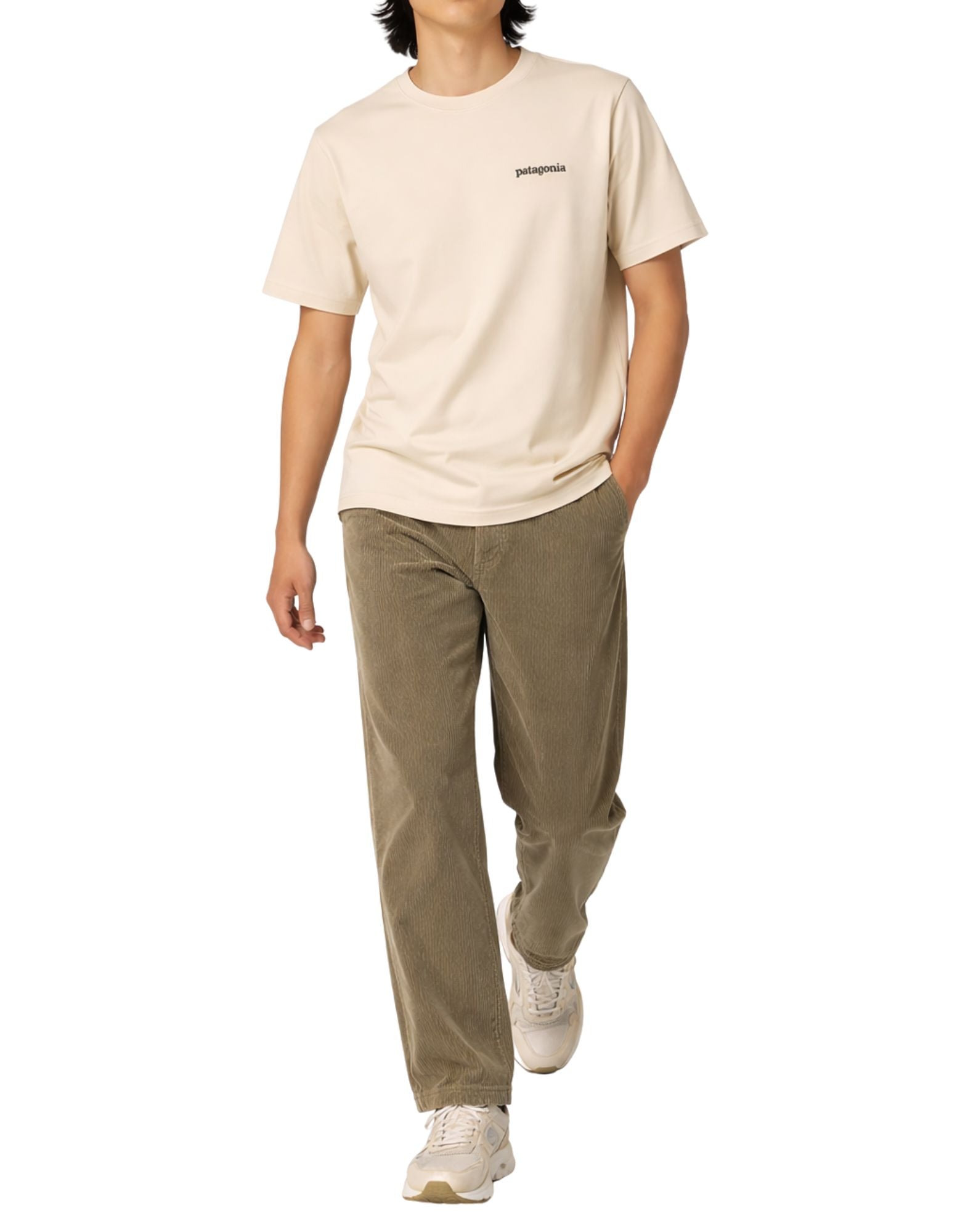 Patagonia Men’s P-6 Logo T-Shirt Organic Cotton Undyed Natural Men’s 37882 UNDL IVORY/BLACK