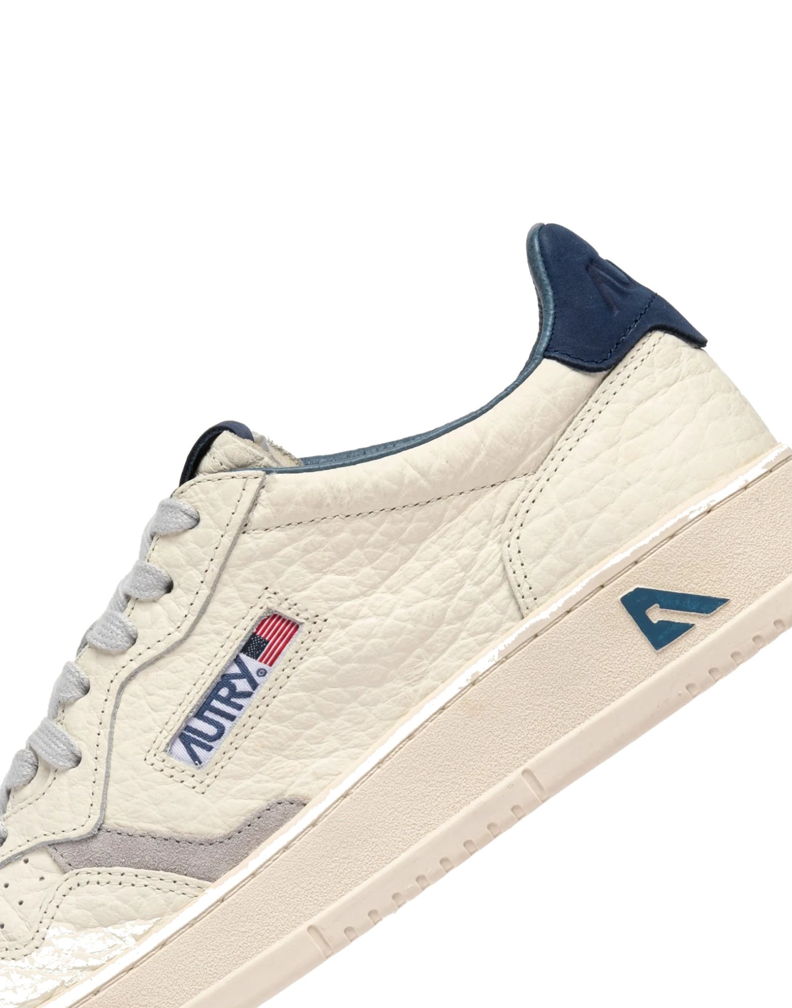 Medalist Low Blue Depths and Vapor