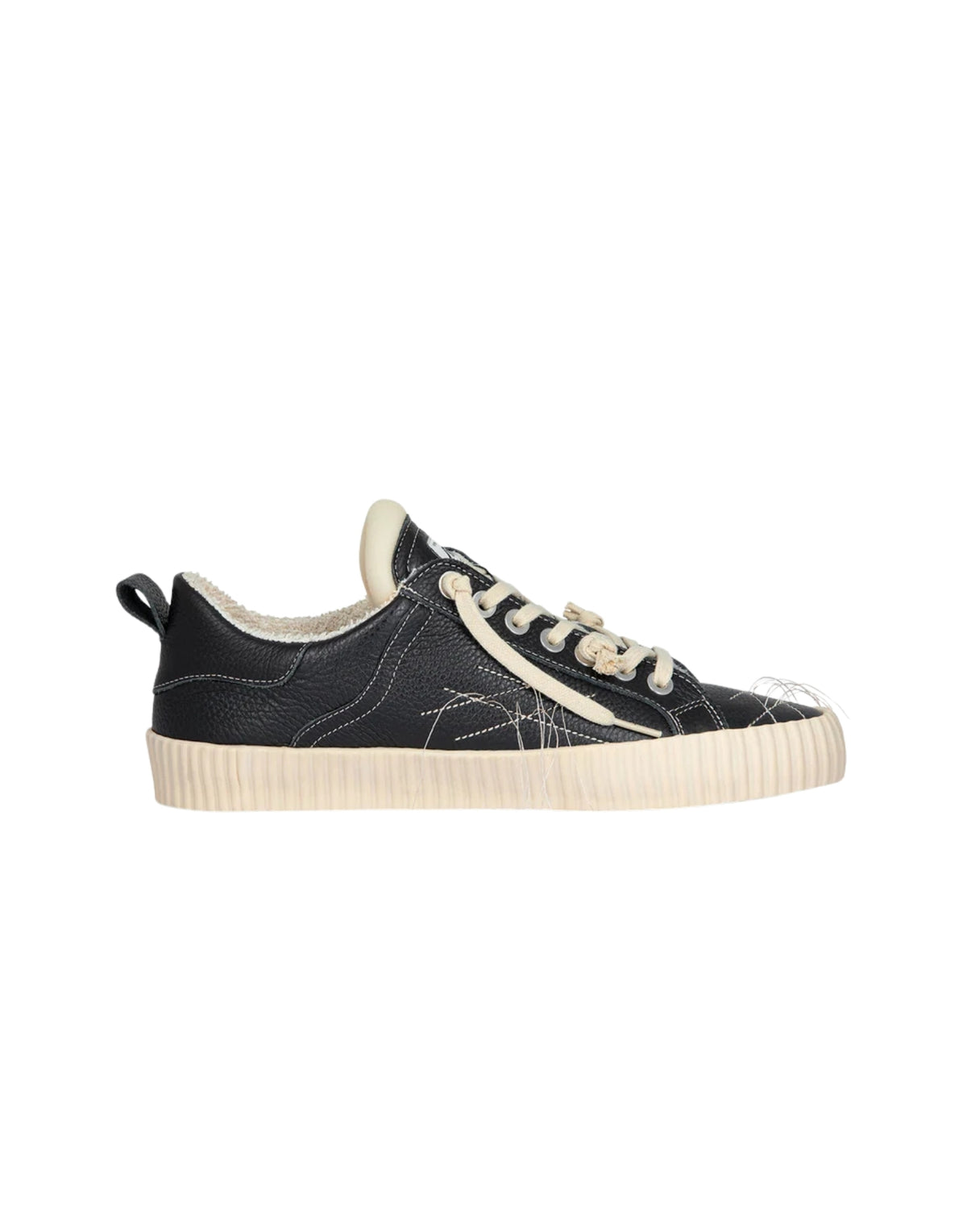 Wavy Embroidery Vulcanized Sneakers Black