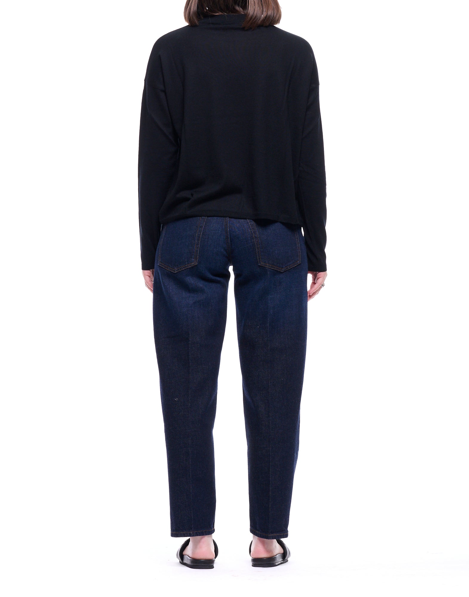 Top negro de manga larga con cuello redondo D3307TF 101 BLACK