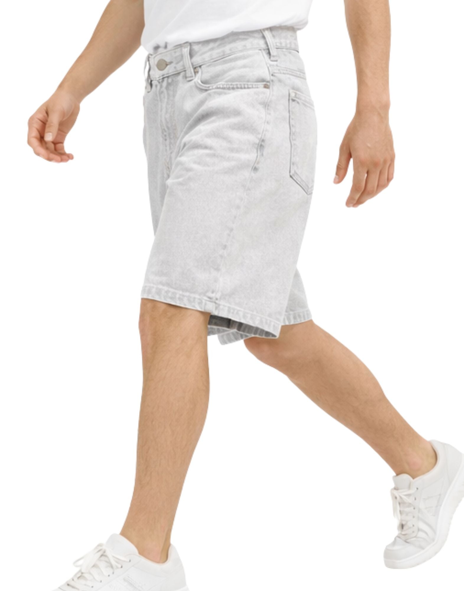 Carhartt WIP Women’s Brandon Short in Cotton Denim Black Chalk Wash Loose Fit Regular Waist. I036530 895F