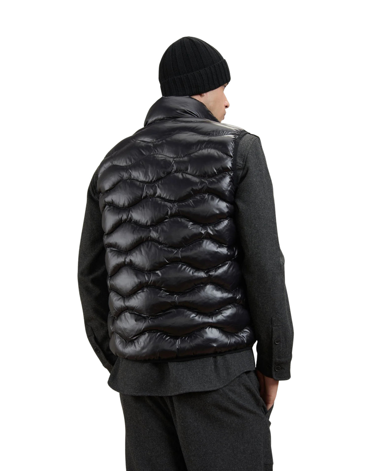 Danny Black, interior en color beige