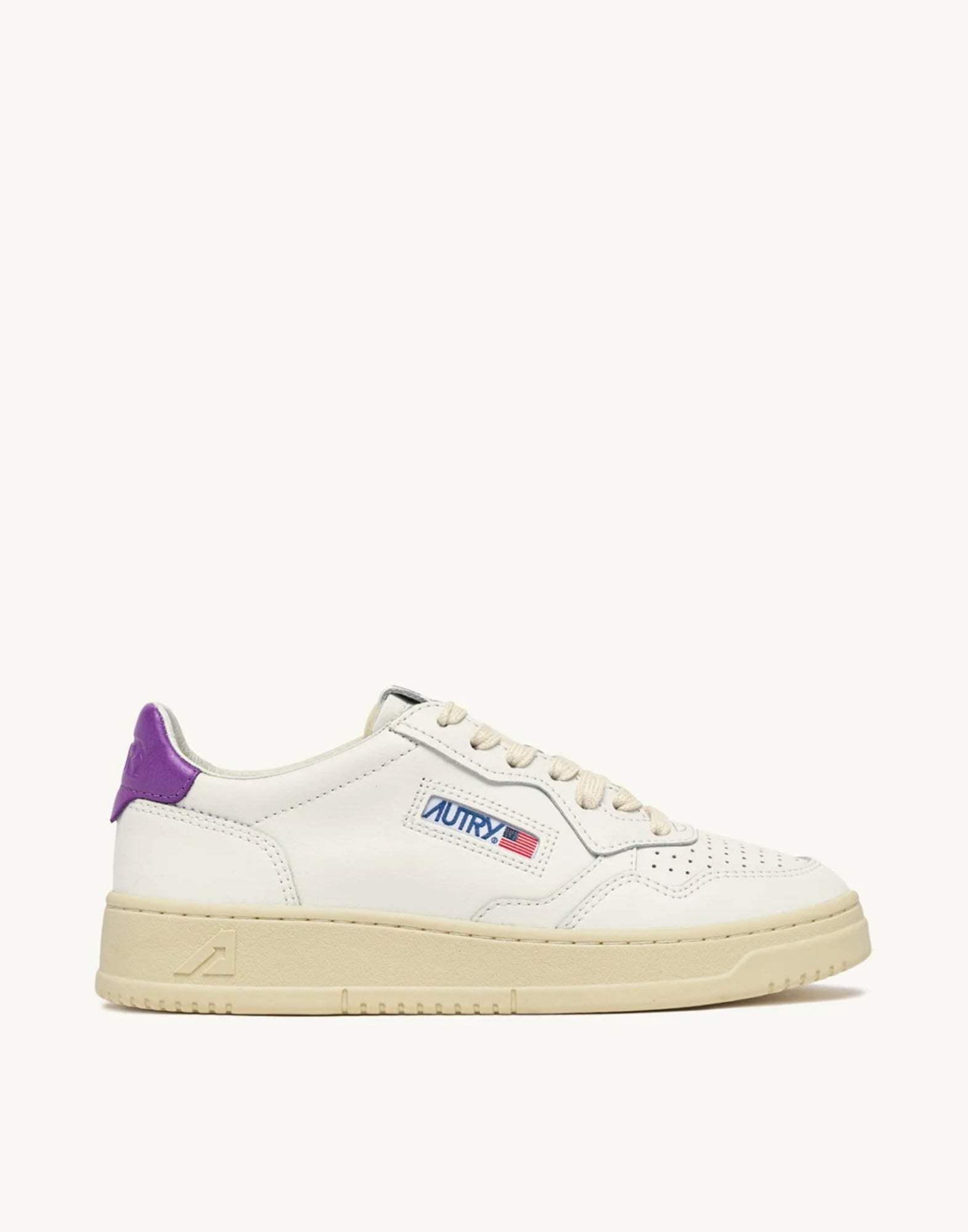 Autry Medalist Low Women’s Sneakers in White Leather and Dewberry AULW LL08 WHT/BERRY MEDALIST