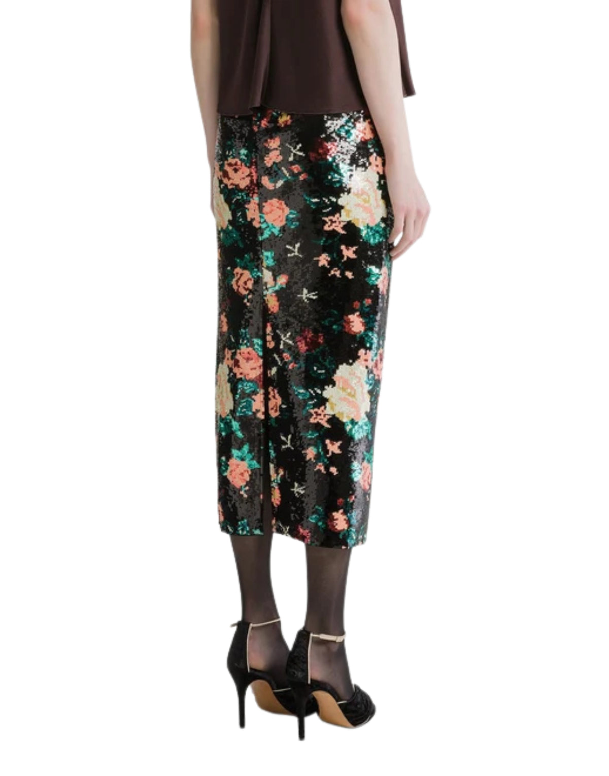 Queens Garden Chic Pensil Skirt Bouquet