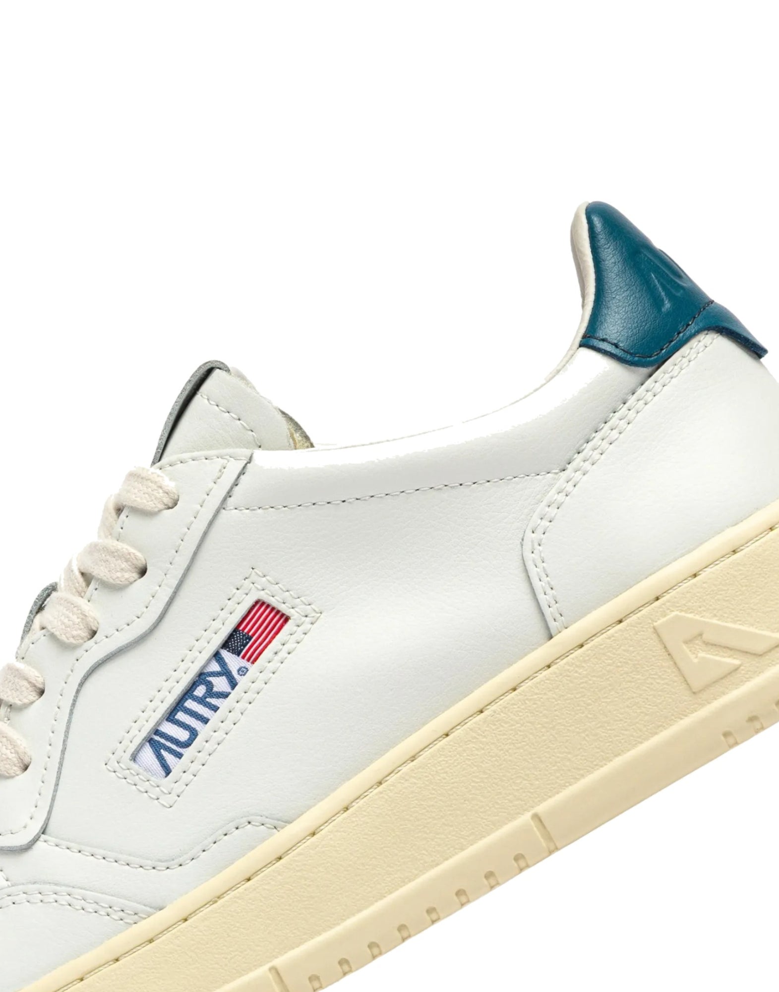 Medalist Low White/Mallard Blue