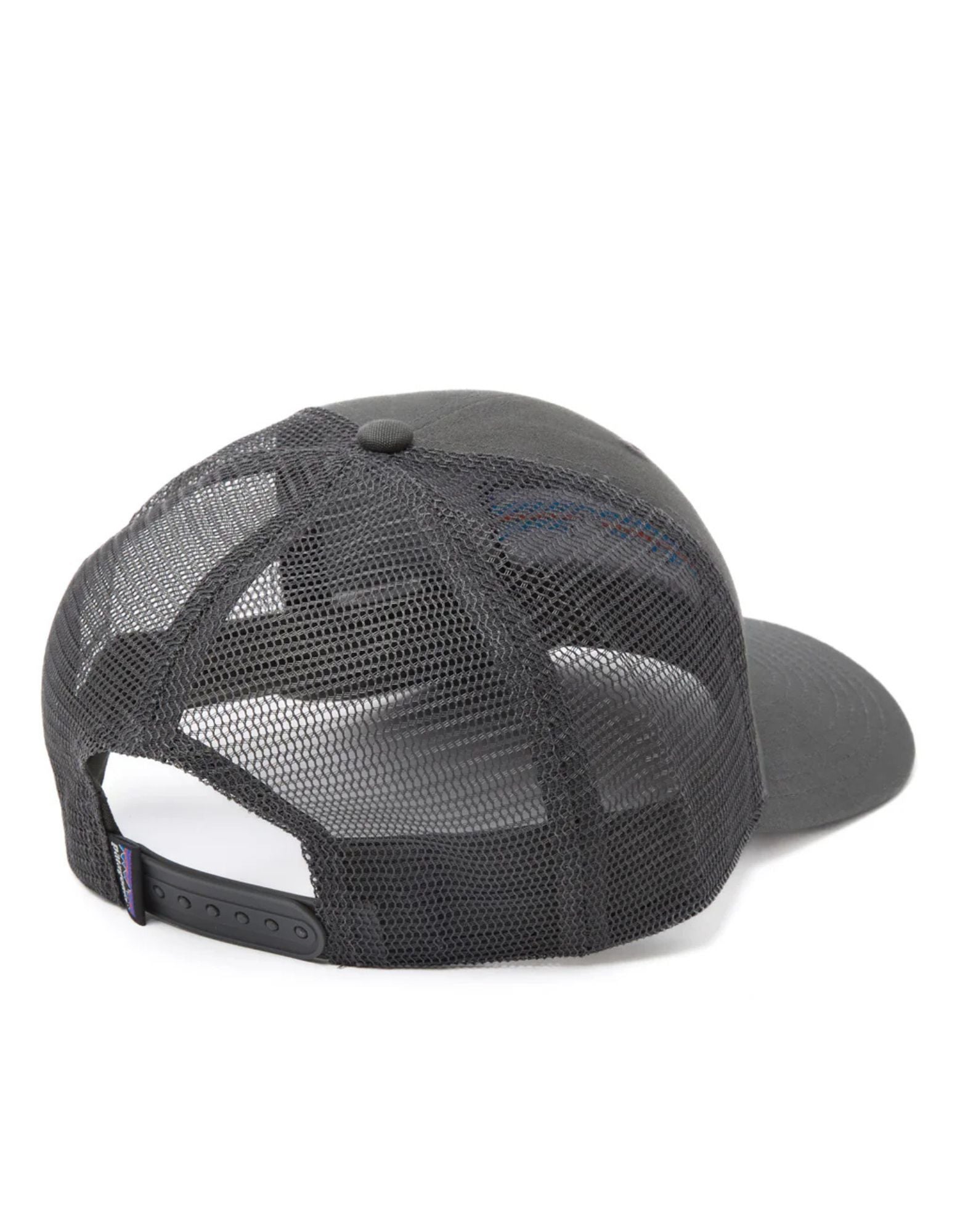 Patagonia P-6 Logo Trucker Hat Forge Grey Berretto da uomo 38289 FGE