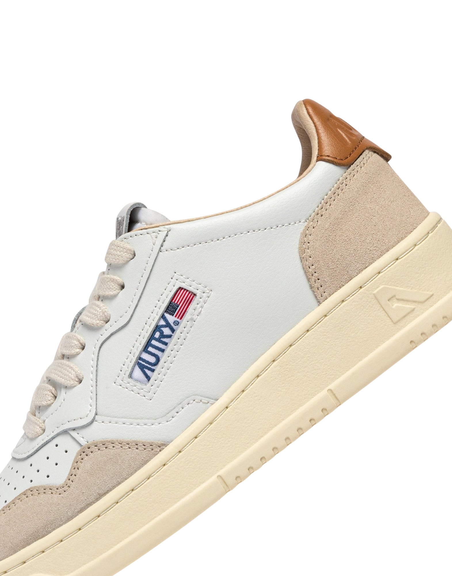 Medalist low White/Lion