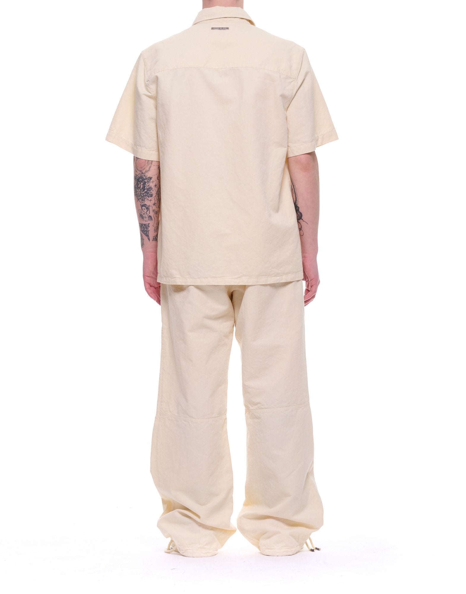 Pantalón Suelto de Hombre Beige Loose Fit Sarga Teñida en Prenda S26309 003 PANTALÓN SUELTO BEIGE
