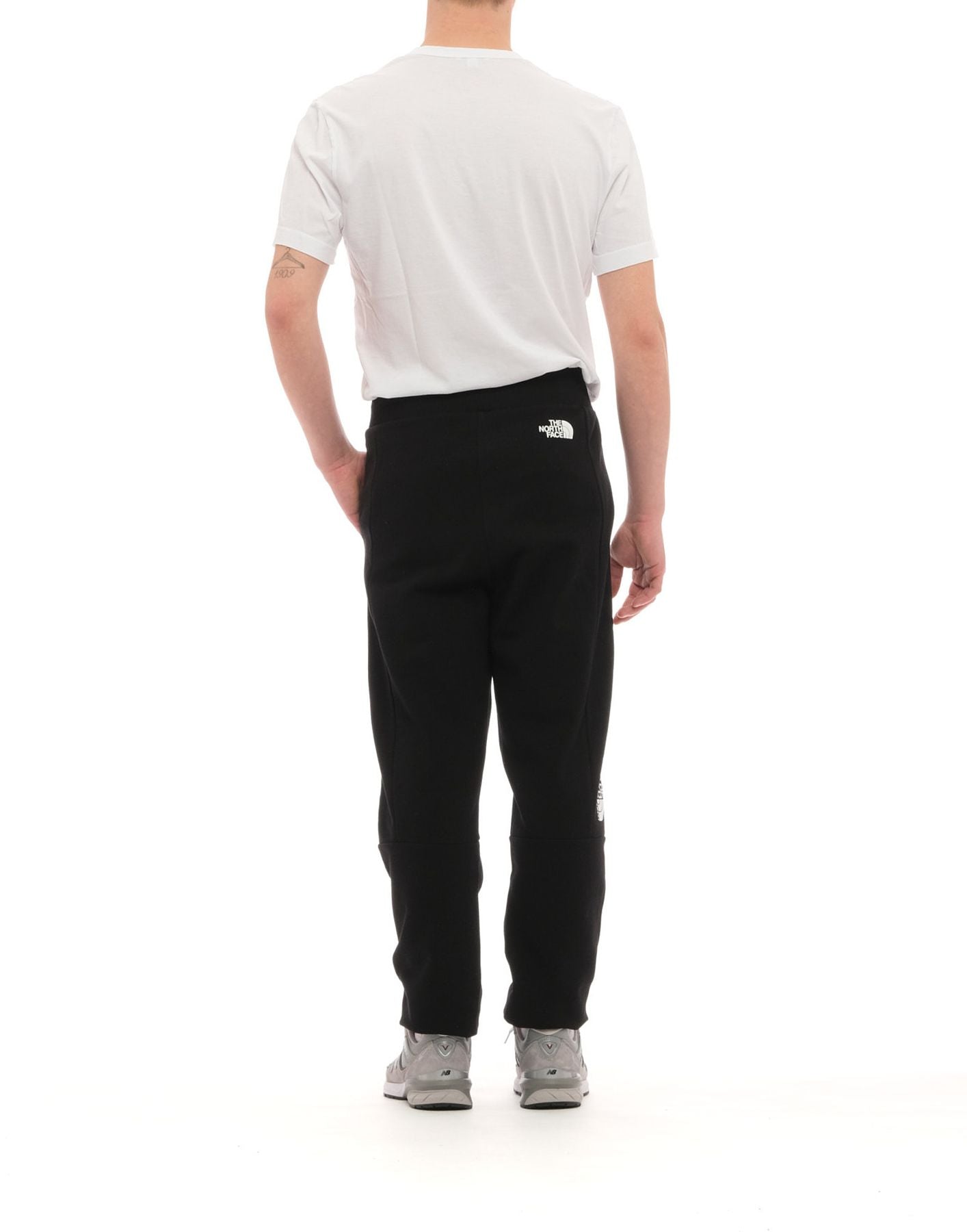 Joggers for man NF0A7R2KKX71 BLACK The North Face